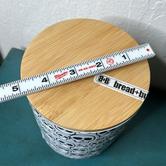 Halloween ghost skull Canister - Picture 10 of 11